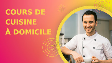 photo homme cuisinier sur fond rouge et jaune